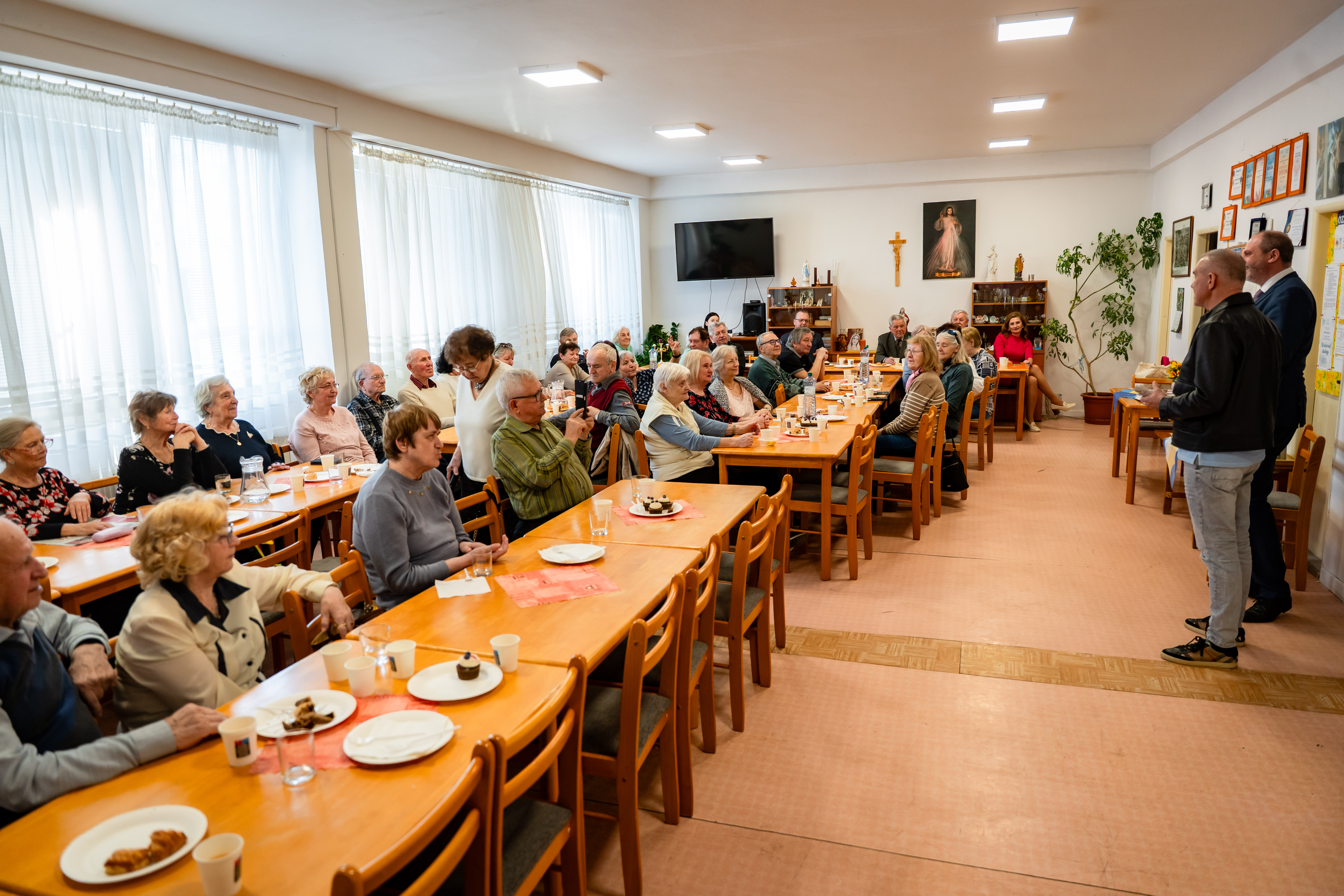 Navsteva seniorskeho klubu OZ seniorov pri Mestskej casti-1-4